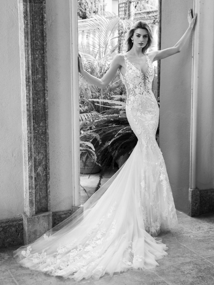 Sheer Illusion Neckline | V-Neck Wedding Dress | Enzoni Bridal ...