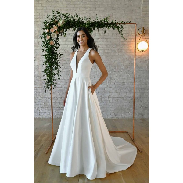 Stella York | Style 7341 | Curved Plunging Neckline Wedding Dress