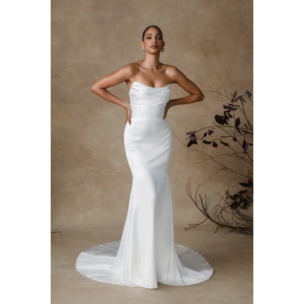 Justin Alexander | Gwinn 88320 | Strapless Charmeuse Fit and Flare Wedding Dress | Scooped Neck