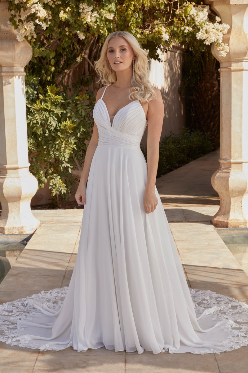 https://www.rkbridal.com/media/catalog/product/cache/1/small_image/800x/17f82f742ffe127f42dca9de82fb58b1/r/k/rk_bridal_its_where_you_buy_your_gown_44422.jpg