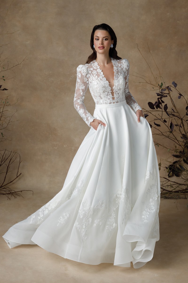Justin Alexander Gianna 88325  | Lace Fit & Flare Wedding Dress
