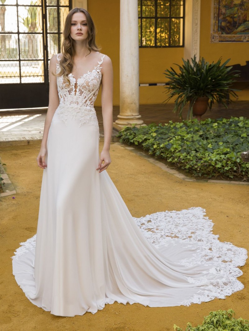 Enzoani Blue Patrica | A-line Wedding Gown