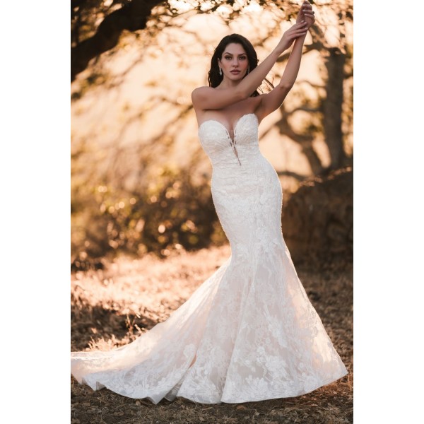 Allure Couture Style C688 | Chantilly Lace Wedding Gown