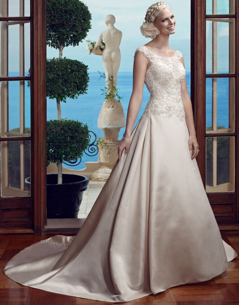 Casablanca Bridal Style - 2184