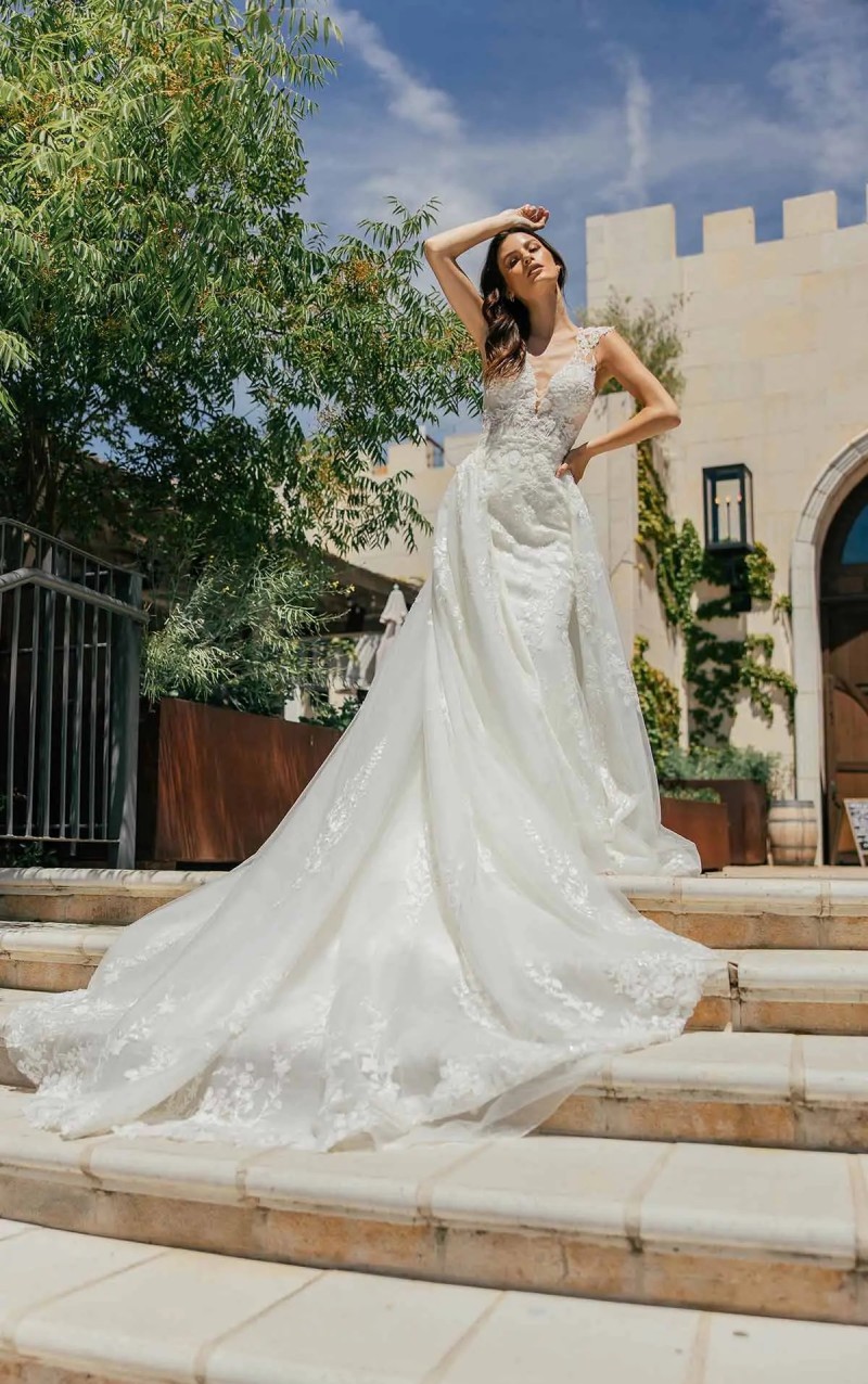 Martina Liana | Style 1463 | All over Lace Wedding Dress