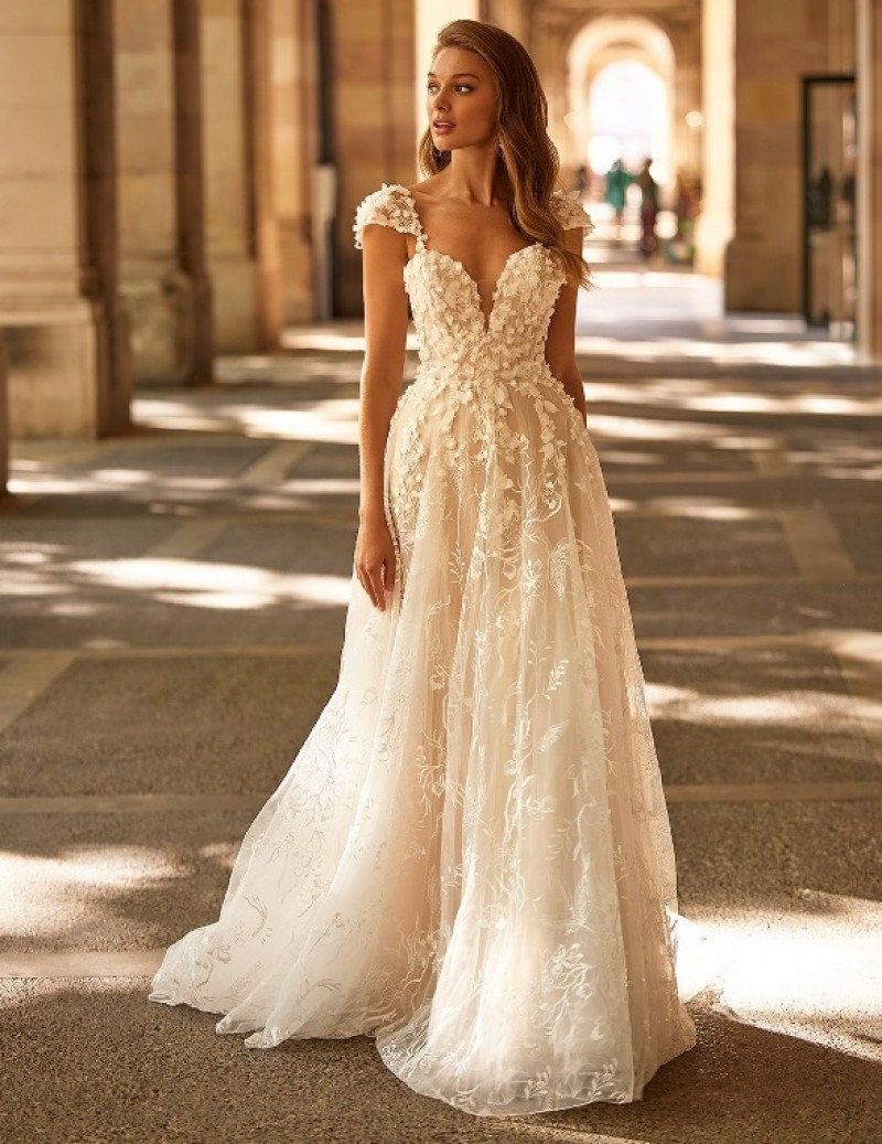 Val Stefani by Moonlight Bridal | S2237 Rosie | Sweetheart Neckline Wedding Dress
