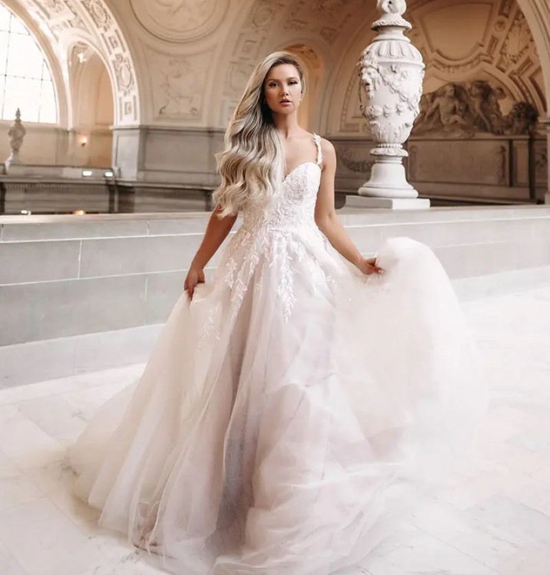 Stella York | Style 7633 | Wedding Dress