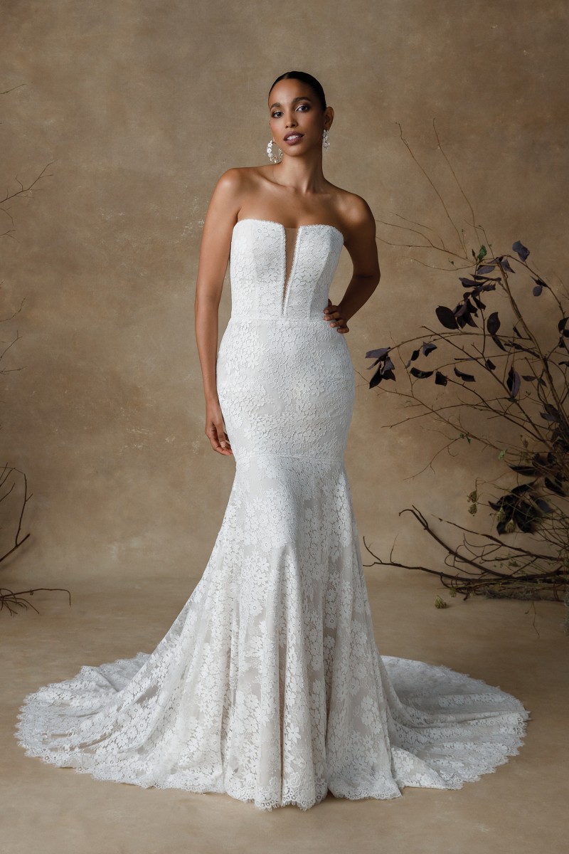 Justin Alexander Grayson 88324  | Lace Fit & Flare Wedding Dress