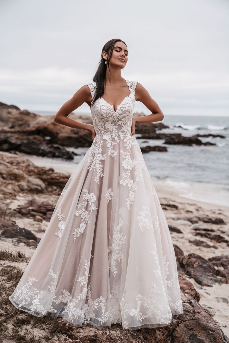 Allure Bridals Style 9912 | Sweetheart Neckline Wedding Gown